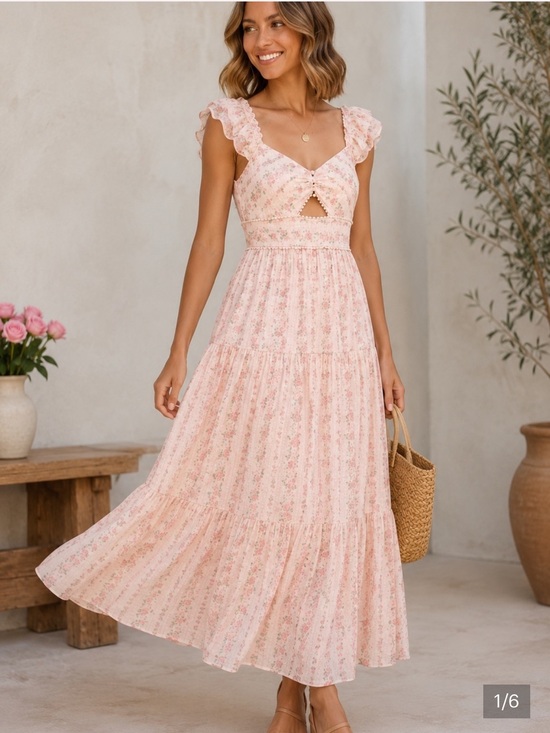 Trixxi Dresses & Skirts - Cottage core feminine ditsy floral midi dress